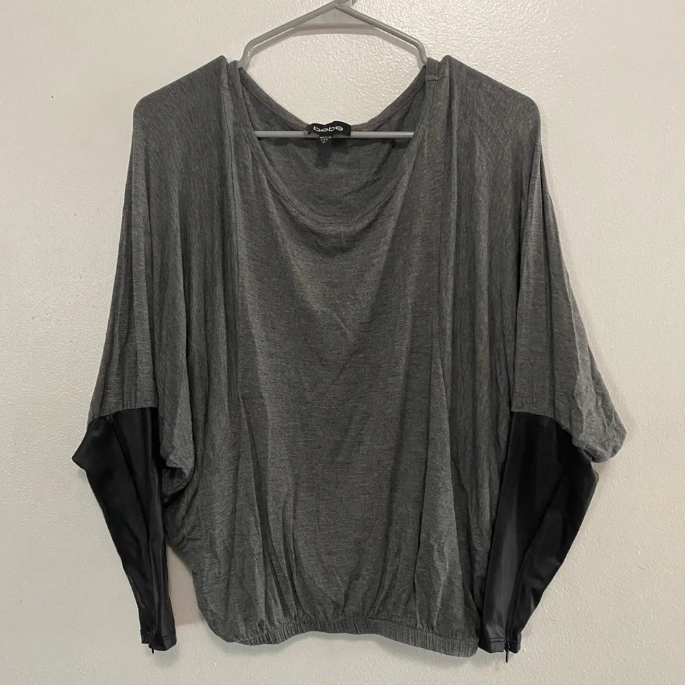 Bebe Faux Leather Sleeve Dolman Top – Gray – Size S